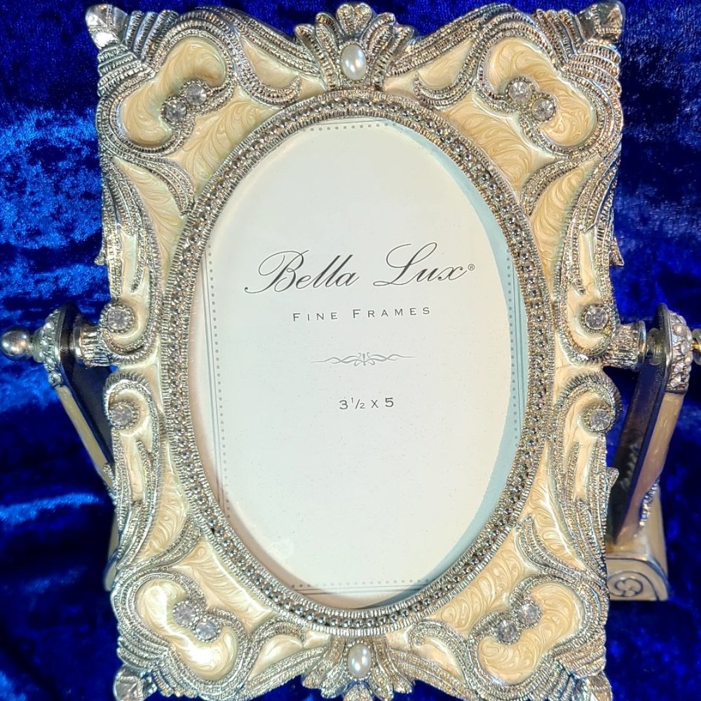 Bella Lux Fine Frames